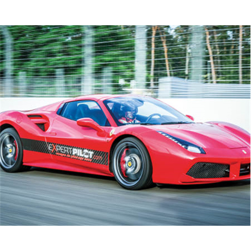 Experiência VIP: Conduza um Ferrari F488 no icónico Circuito Dijon-Prenois!