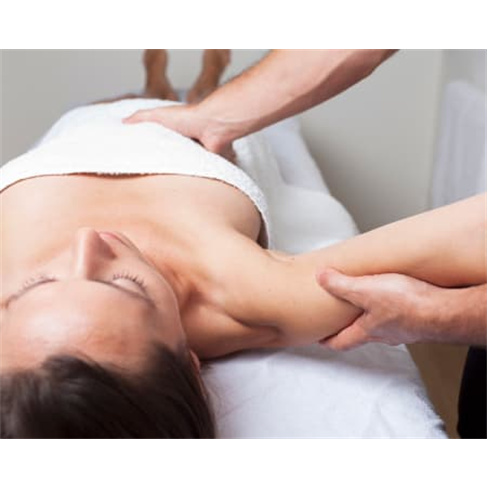 Massagem de Corpo Inteiro à Escolha: Relaxamento ou Velas Quentes | Hi Beauty -