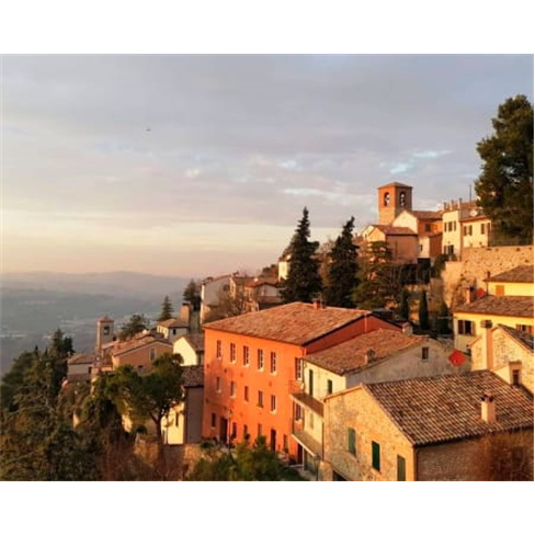 Estadia de Luxo: Jacuzzi Privado em Oste del Castello 4* + Tour Vinhos | 1 Noite