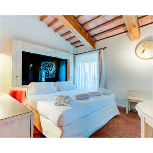 Luxo: Spa Privado e Vinhos no Oste del Castello 4* | Itália. (59 caracteres)