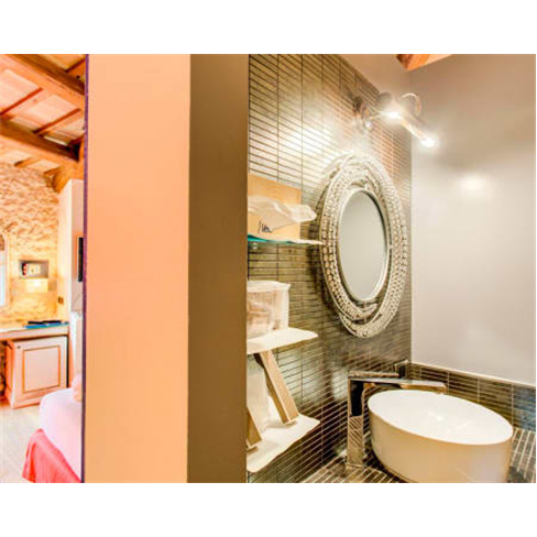 Jacuzzi Privado e Tour de Vinhos | Itália 1 Noite
