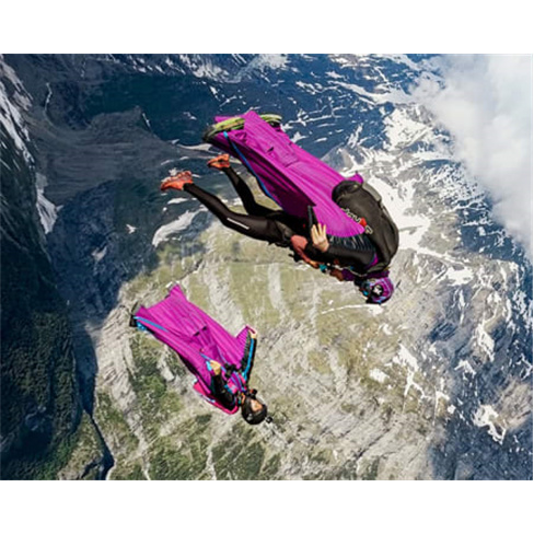 Salto Tandem de Wingsuit VIP a 5000m nos Alpes Suíços | Skyvibration - 1 Pesso