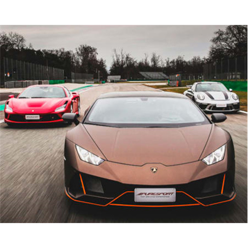 Viva o Luxo: Conduza um Lamborghini Huracán Evo em Vallelunga, Itália!