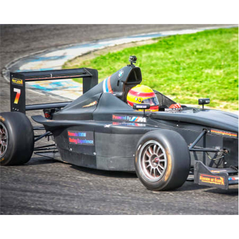 Experiência VIP: Ao Volante do BMW FB02 no Circuito de Castelletto | Itália