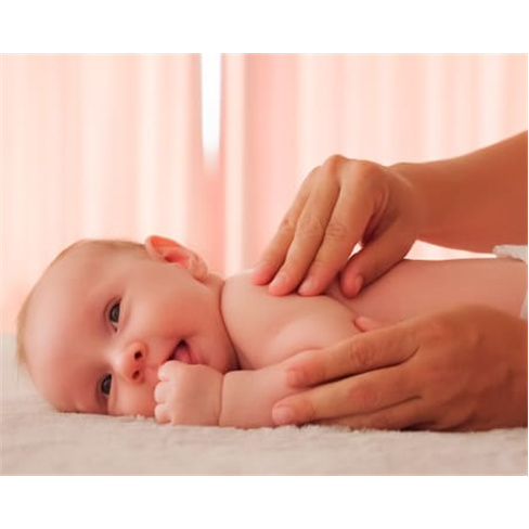 Spa para Bebés em Braga: Hidroterapia & Massagem - 1 Bebé + 2 Acompanhantes