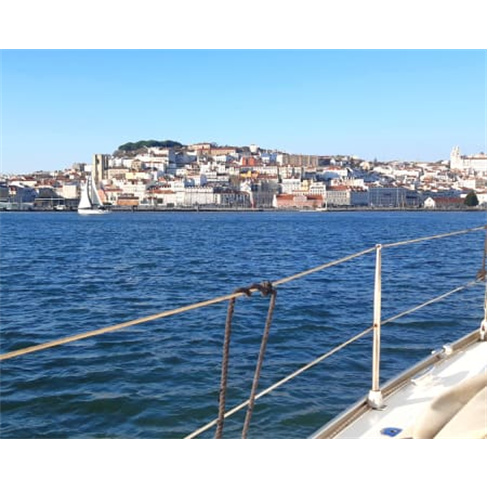 Passeio de Barco c/ Welcome Drink no Tejo | 2h Lisboa | Palmayachts: 2 Pessoas