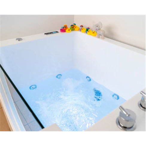 Spa para Bebés em Braga: Hidroterapia & Massagem - 1 Bebé + 2 Acompanhantes