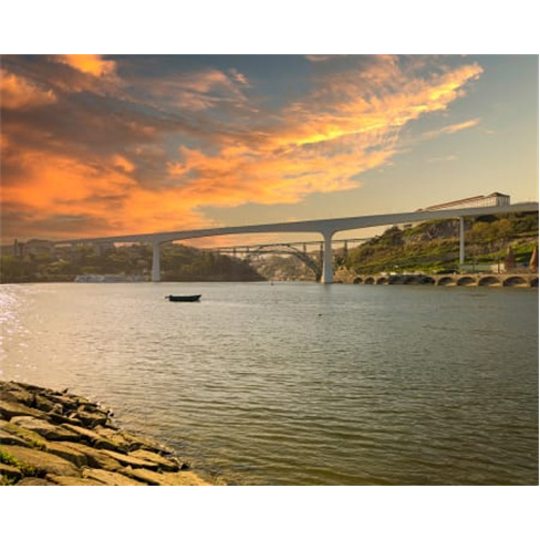 Descobre o Douro: Kayak ou Stand Up Paddle para 2 | 2h | Porto. (63 caracteres)