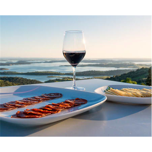 Prova Vinhos Lusitanos com Degustação Alentejana p/ Dois | 4 Locais à Escolha