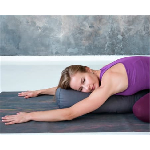 Sessão de Yoga Terapia-Restaurativo | 1h15 | Estefânia 3 Sessões