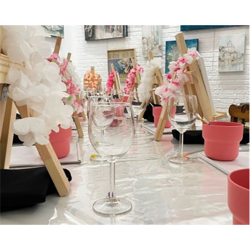 Workshop de Pintura com Vinho | 1h30 | GALERIA 1758 - Belém para 2 pessoas