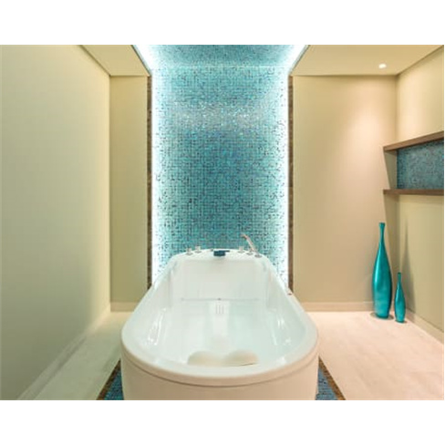 Spa Pine Cliffsnn(O título reescrito tem 12 caracteres, incluindo espaços)