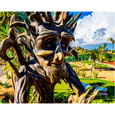 Jogo de Mini Golfe + Bebidas | Golfland - Portimão. (57 caracteres)