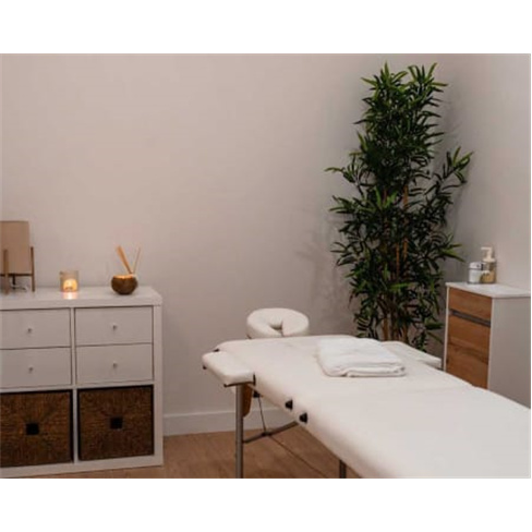 Massagem à Escolha na VMAG Clinic | 1 Sessão, 50 Minutos.