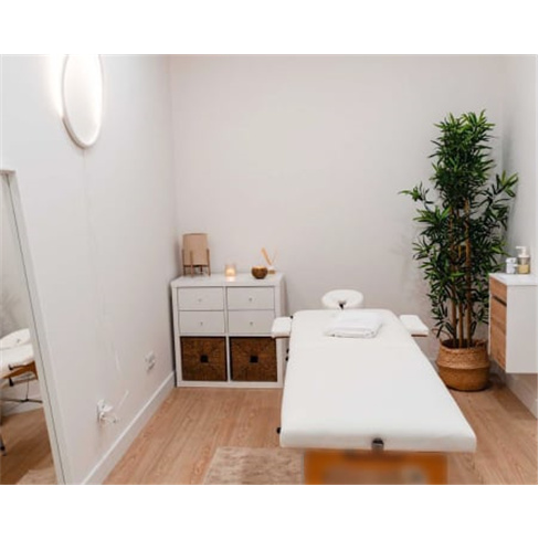 Massagem à Escolha na VMAG Clinic | 1 Sessão, 50 Minutos.