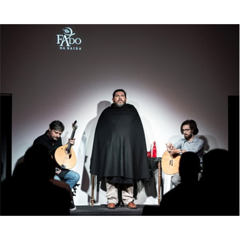 Fado ao Vivo no Centro do Porto com Vinho do Porto | Bilhete Adulto (>20 anos)