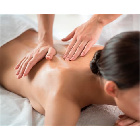 Massagem à escolha | Sessão relaxante ou modeladora na Clínica NOW - Vilamour