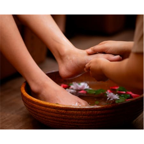 Manicure + Pedicure à Escolha | Pure Fit Center - Olaias Manicure + Pedicure |