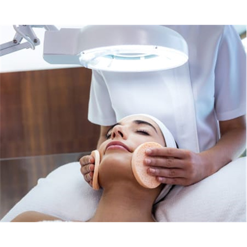Spa Rosto Gernetic® c/ Peeling na CM Clínicas | Alvalade