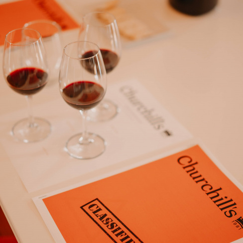 Prova de vinhos nas caves da Churhcill\\\'s