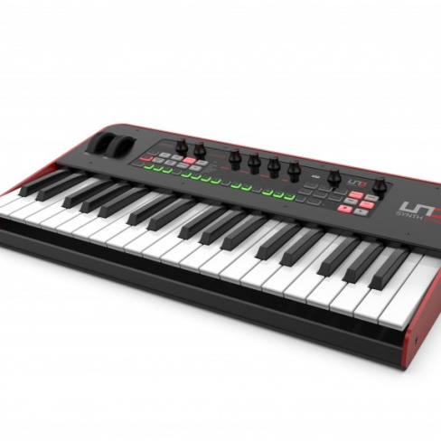 IK Multimedia - Sintetizador UNO Synth Pro