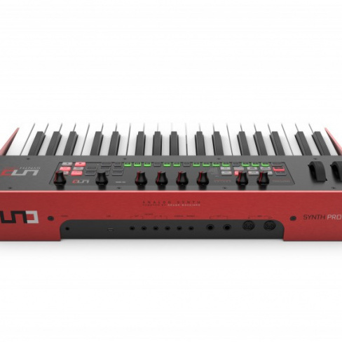 IK Multimedia - Sintetizador UNO Synth Pro