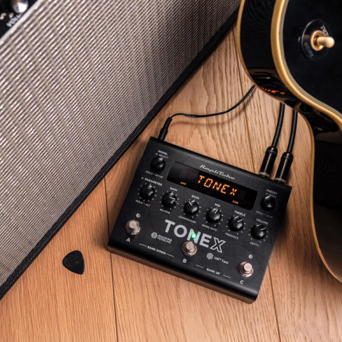 IK Multimedia - Pedaleira TONEX pedal
