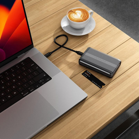 Satechi - USB4 NVMe SSD Pro Enclosure