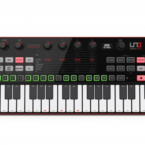 IK Multimedia - Sintetizador UNO Synth Pro Desktop