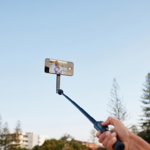 ShiftCam - SnapStand Selfie