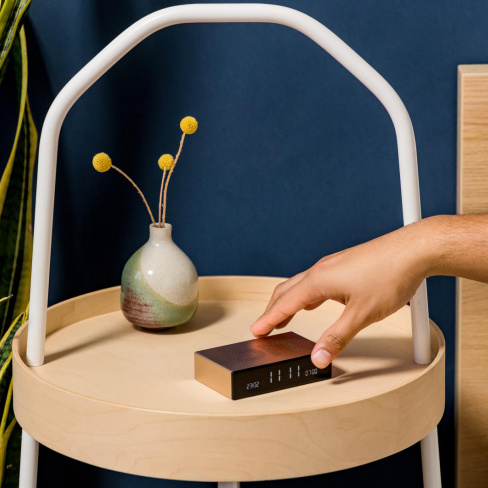 Lexon - Despertador FLIP Premium (gold)