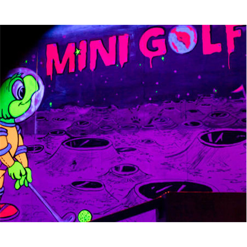 Minigolfe Indoor em Lisboa: Bilhete Criança (3-12) + Mocktail - Cais do Sodré.