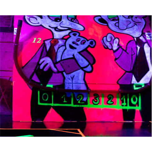 Minigolfe Indoor em Lisboa: Bilhete Criança (3-12) + Mocktail - Cais do Sodré.