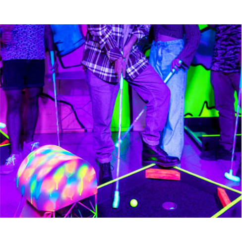 Mini Golfe Indoor | Minigolf Porto Bilhete de Adulto (+ 12 Anos) + Cocktail