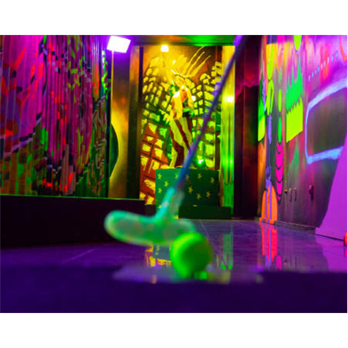 Mini Golfe Indoor | Minigolf Porto Bilhete de Adulto (+ 12 Anos) + Cocktail