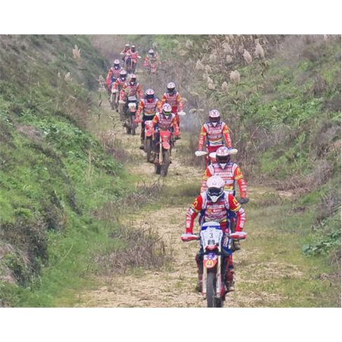 Aventura TT com Bianchi Prata | Baptismo Enduro | AdultonCaracteres: 60