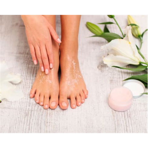 Spa de Pés com Esfoliação, Massagem e Gelinho | Cores & Estética - Torres Ve