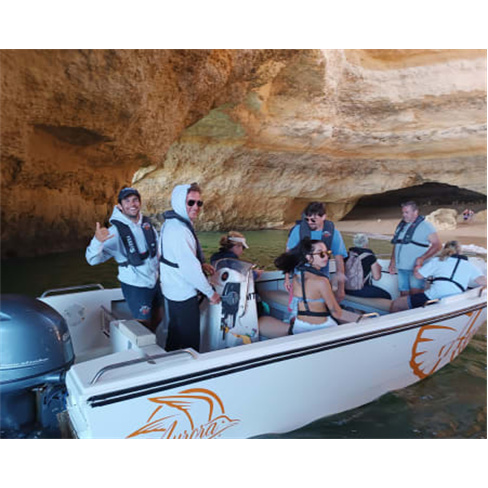 Passeio de Barco no Algarve pelas Grutas de Benagil | Aurora Boat Trips Passeio