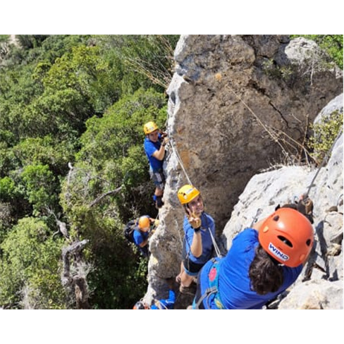 Aventura na Arrábida! Circuito Via Ferrata pela Serra | Wind - Centro de Activi