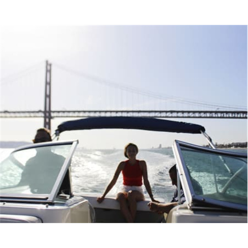 Passeio de Barco Privado no Rio Tejo + Bebida & Snacks a Bordo | Allstar Boat To