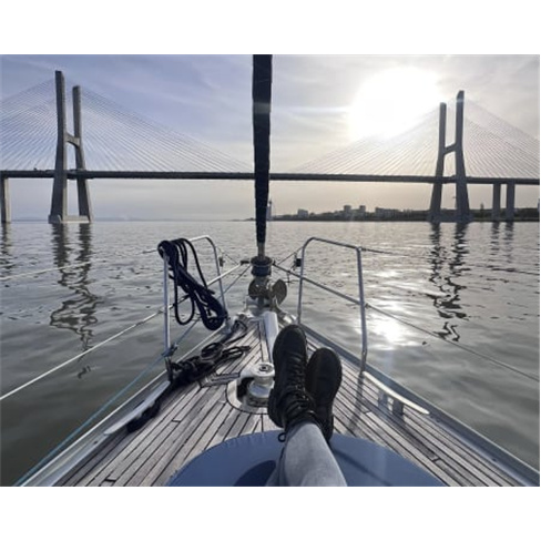 Passeio de Barco Privado no Rio Tejo | Até 10 Pessoas | GiraVela Eco Sailing Pa
