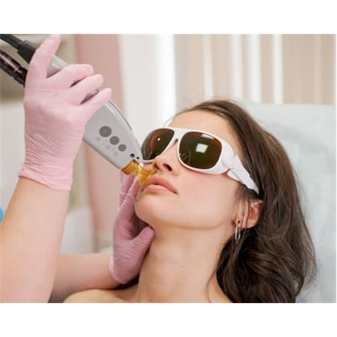 Depilação a Laser 4 Ondas em Almada | Esteticlinic Almada Mulher | 1 Sessão
