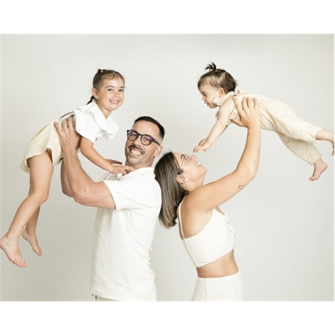Sessão Fotográfica em Estúdio para Famílias | Andreia Lopes Fotografia - Lou