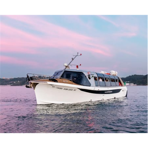 Passeio de Barco + Open Bar e Snacks | Ondas d'Ângelo Passeio de Barco + Bar A