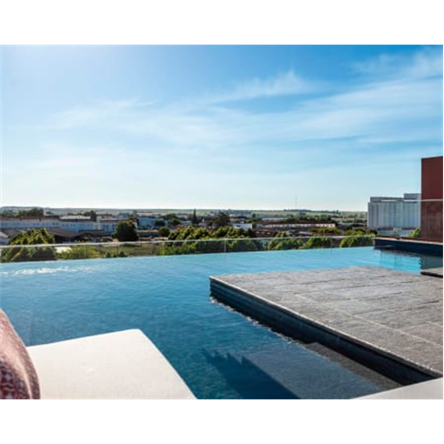 Vitória Stone Hotel 4* - Évora | Estadia Romântica no Centro da Cidade 1 Noit