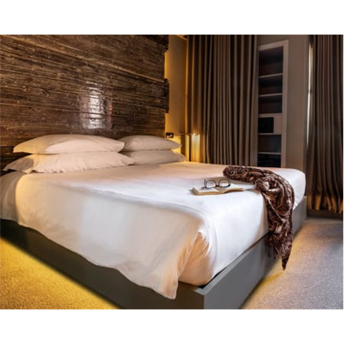 Vitória Stone Hotel 4* - Évora | Estadia Romântica no Centro da Cidade 1 Noit