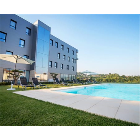 LAM Hotel Celorico de Basto 4* | Escapadinha Romântica 1 Noite + Acesso ao Circ