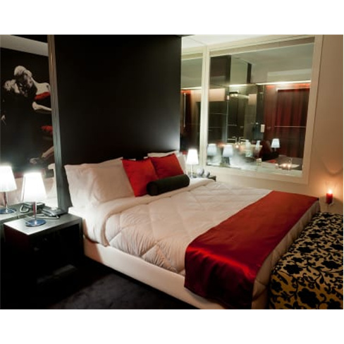 Vinyl M Hotel - Aveiro | Estadia com Banheira de Hidromassagem 1 Noite
