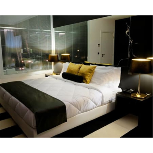 Vinyl M Hotel - Aveiro | Estadia com Banheira de Hidromassagem 1 Noite