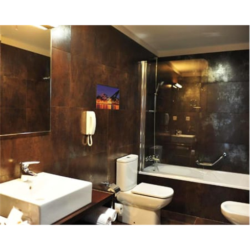 Axis Porto Business & Spa Hotel 4* | Estadia a Dois em Quarto Duplo na Invicta 1